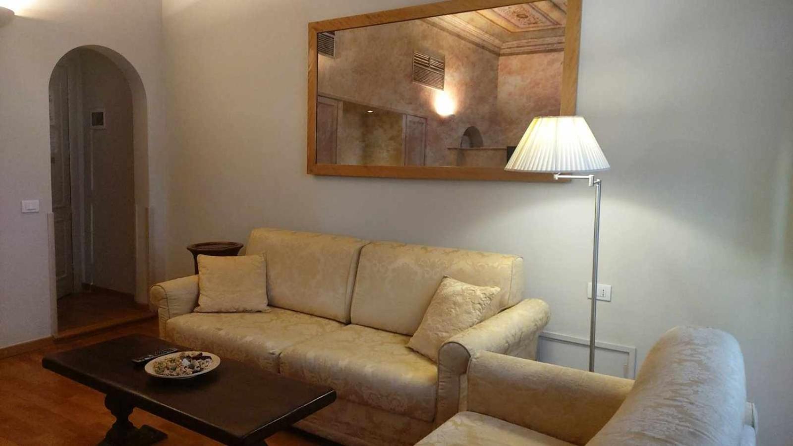 Tornabuoni La Petite Suite Φλωρεντία Δωμάτιο φωτογραφία
