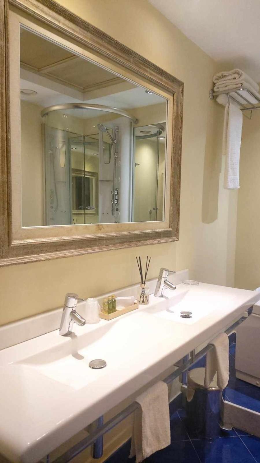Tornabuoni La Petite Suite Φλωρεντία Δωμάτιο φωτογραφία