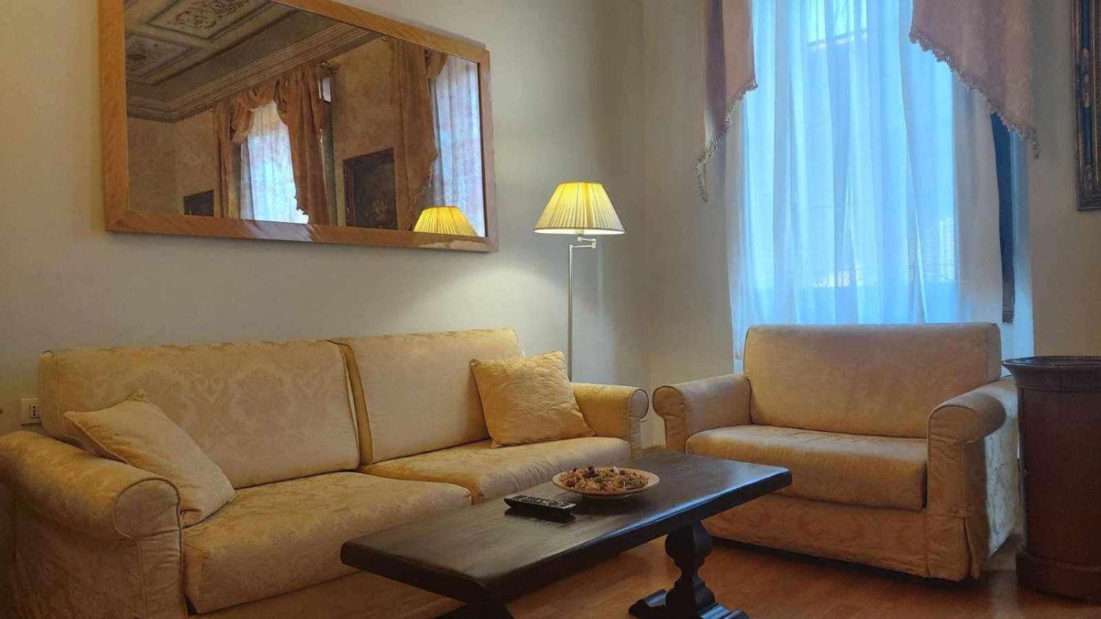 Tornabuoni La Petite Suite Φλωρεντία Δωμάτιο φωτογραφία