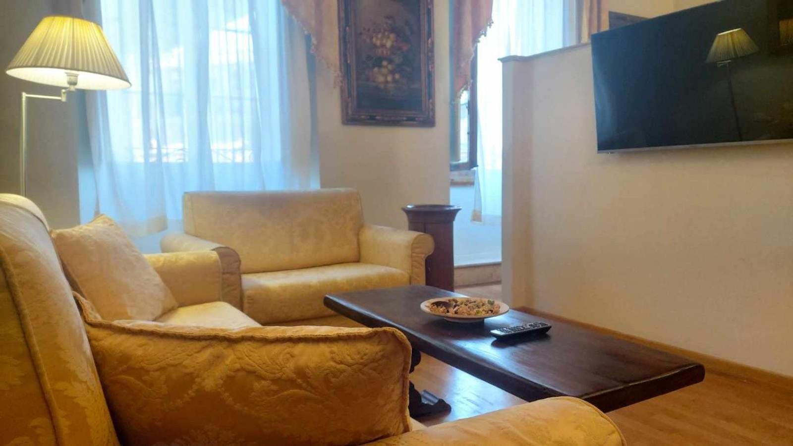 Tornabuoni La Petite Suite Φλωρεντία Δωμάτιο φωτογραφία